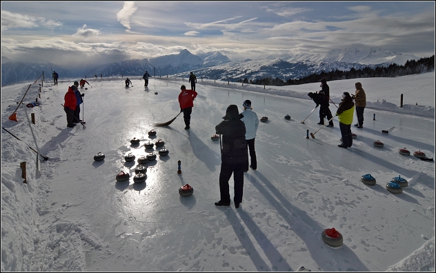 Curling Rink der Alp Raguta
